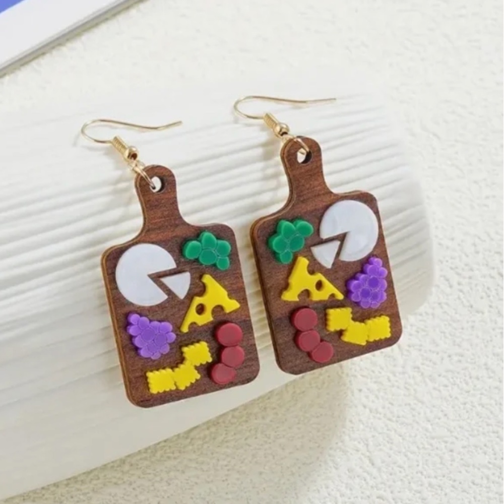 โค๏ธFREE Charcuterie Board Cheese Food Snack Artsy Wine Grape Art Drop Earrings